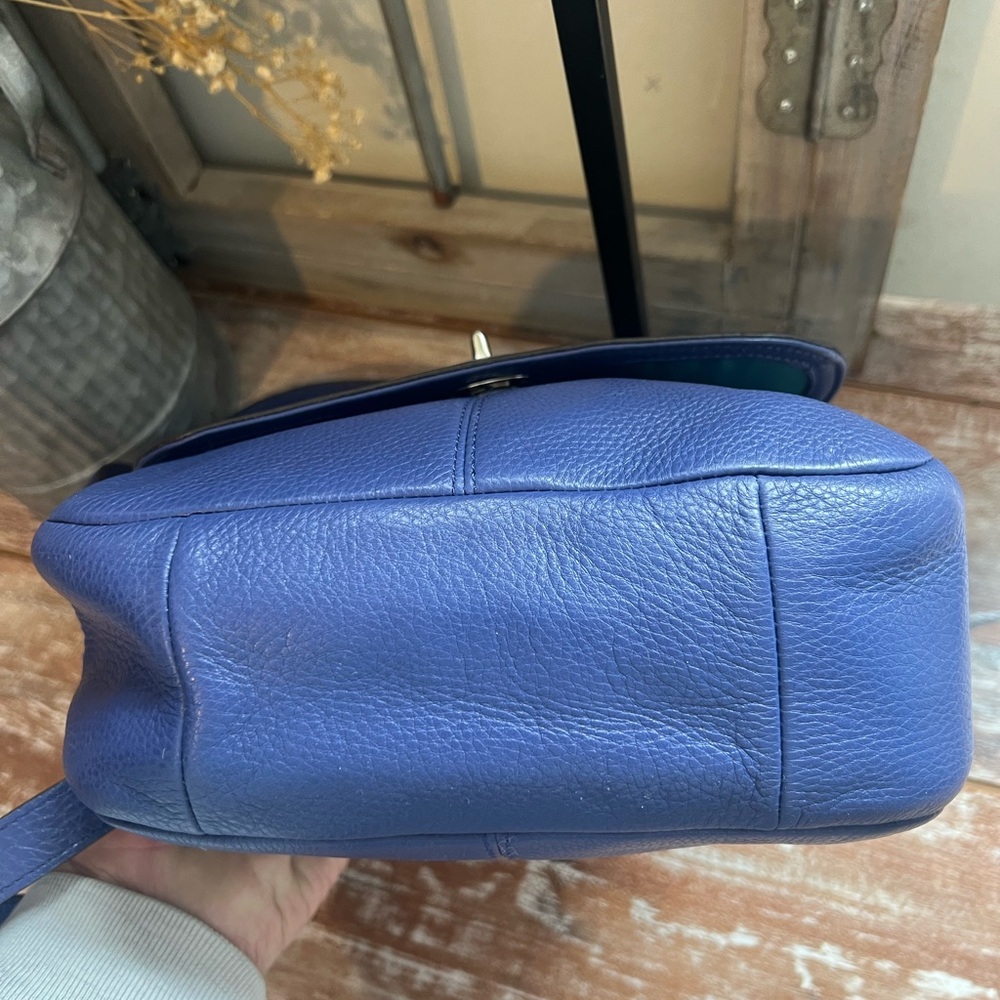 Coach Pebbled Leather Crossbody Bag in Navy with Teal Tag - Picture 9 of 10